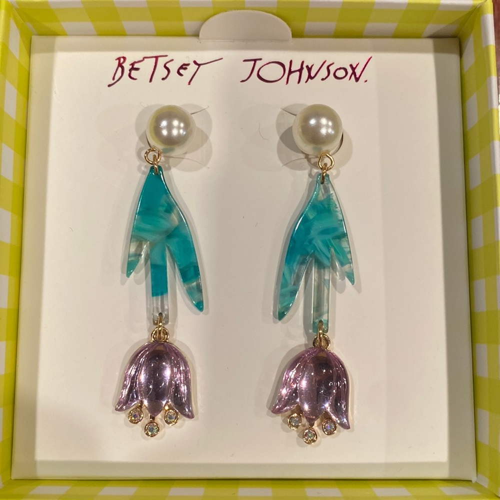 Brand New Betsey Johnson Tulip Earrings